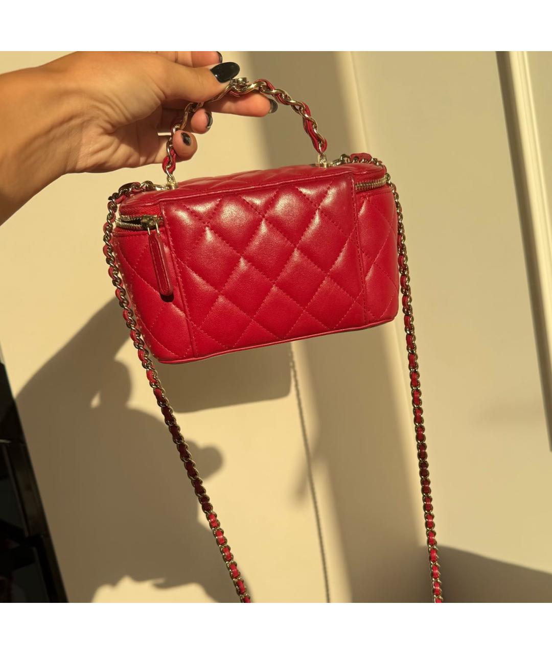 CHANEL Коралловая кожаная сумка с короткими ручками, фото 3