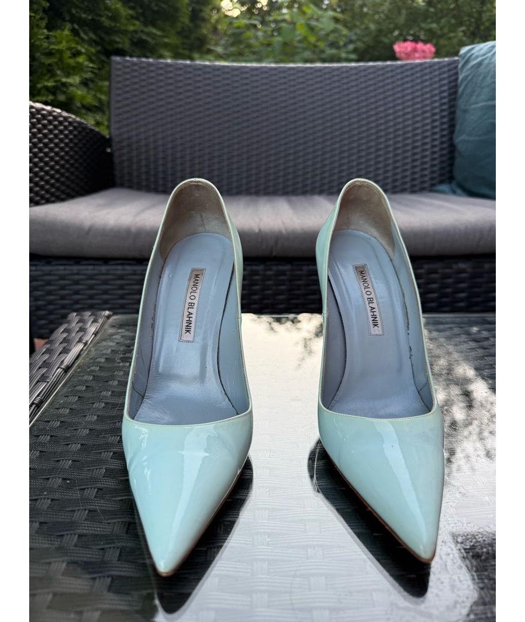 MANOLO BLAHNIK Голубые туфли из лакированной кожи, фото 2