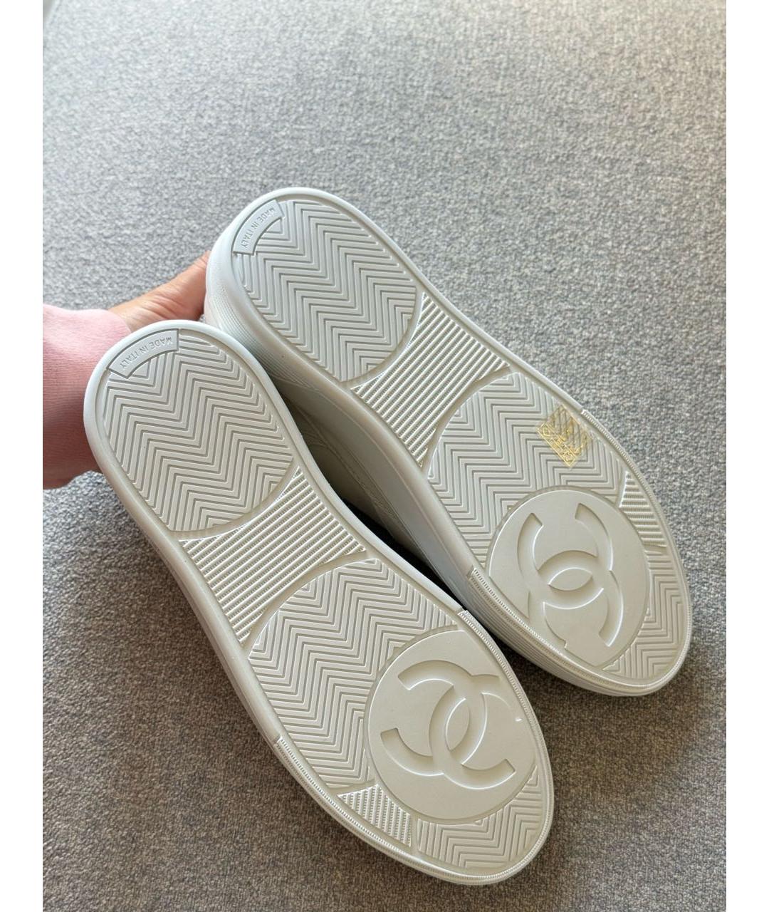 CHANEL Белые кожаные кеды, фото 4