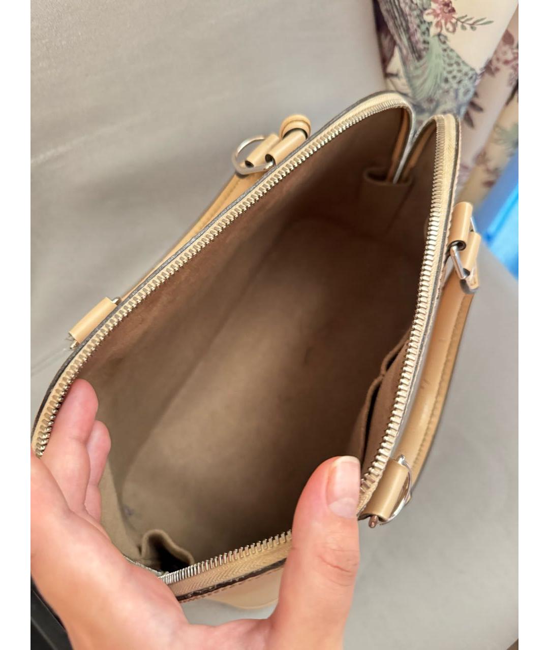 LOUIS VUITTON Бежевая кожаная сумка с короткими ручками, фото 4