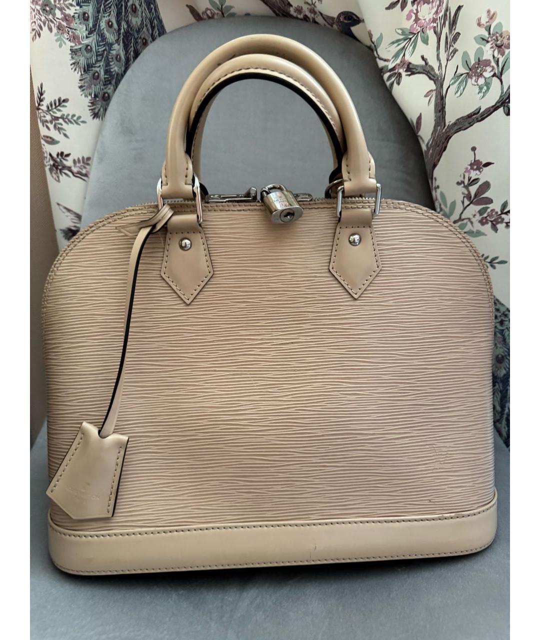 LOUIS VUITTON Бежевая кожаная сумка с короткими ручками, фото 5