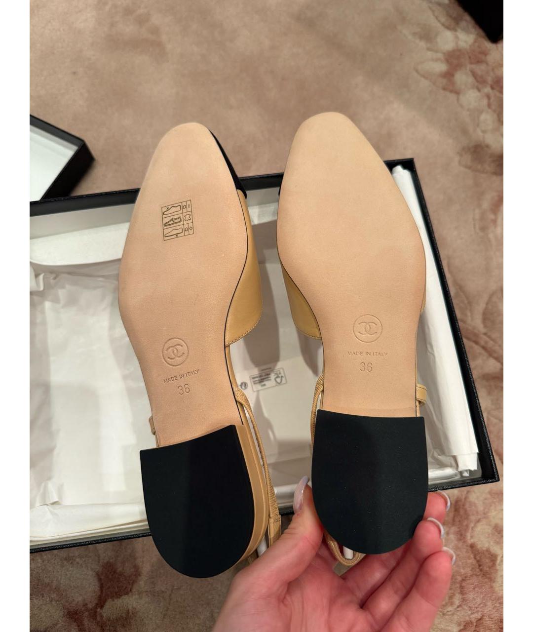 CHANEL Бежевые кожаные лодочки на низком каблуке, фото 5