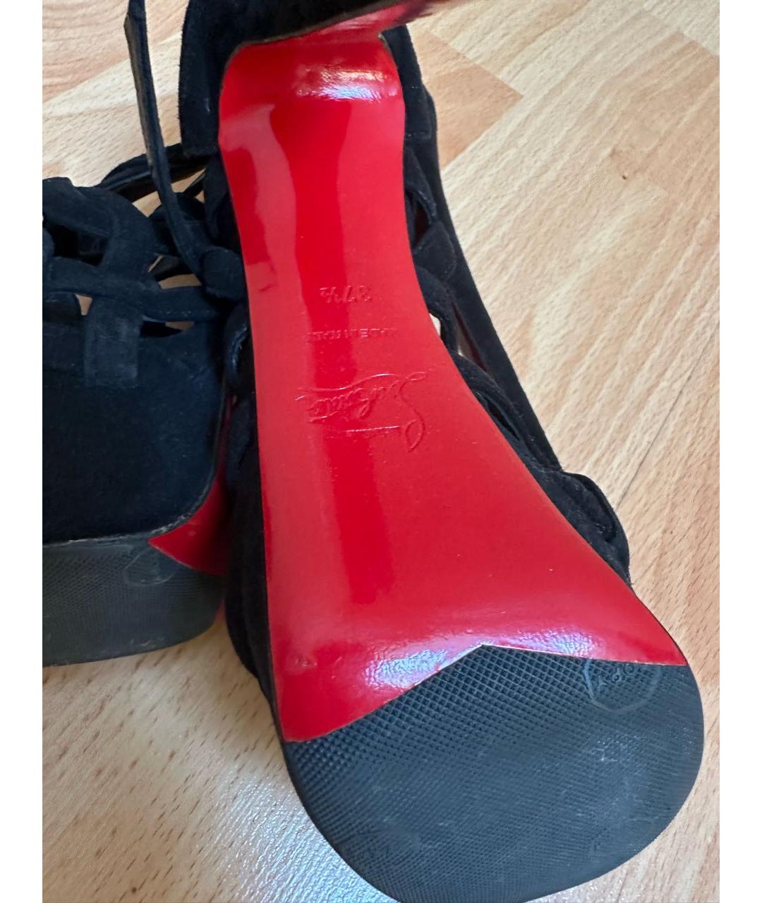 CHRISTIAN LOUBOUTIN Черные замшевые босоножки, фото 3