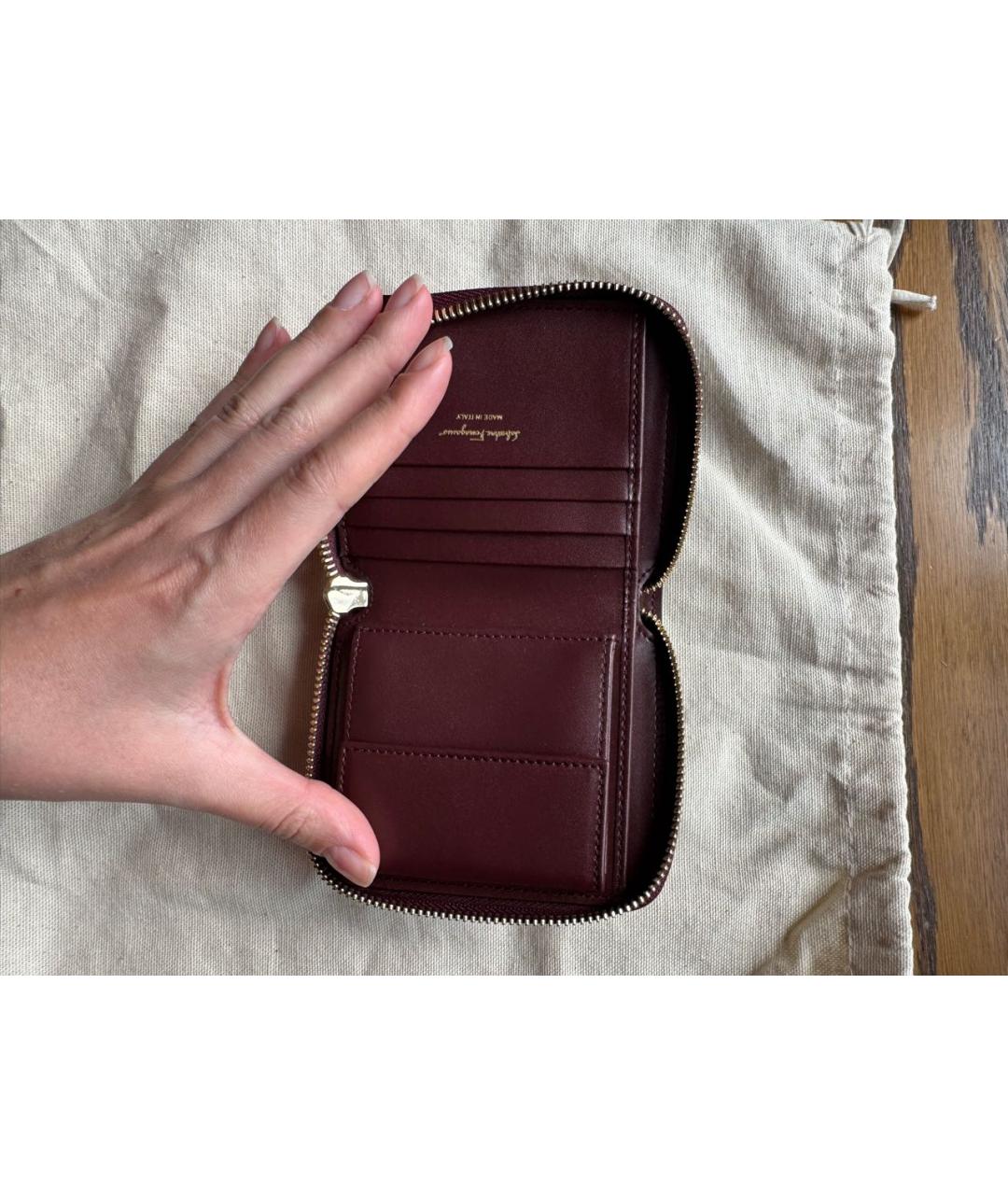 FERRAGAMO Бордовый кожаный кошелек, фото 2