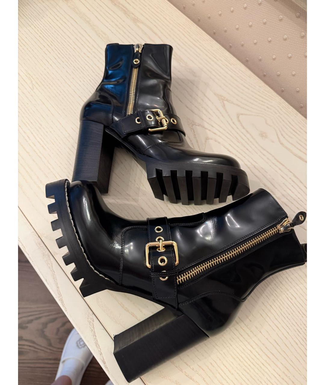 LOUIS VUITTON Черные ботильоны из лакированной кожи, фото 7