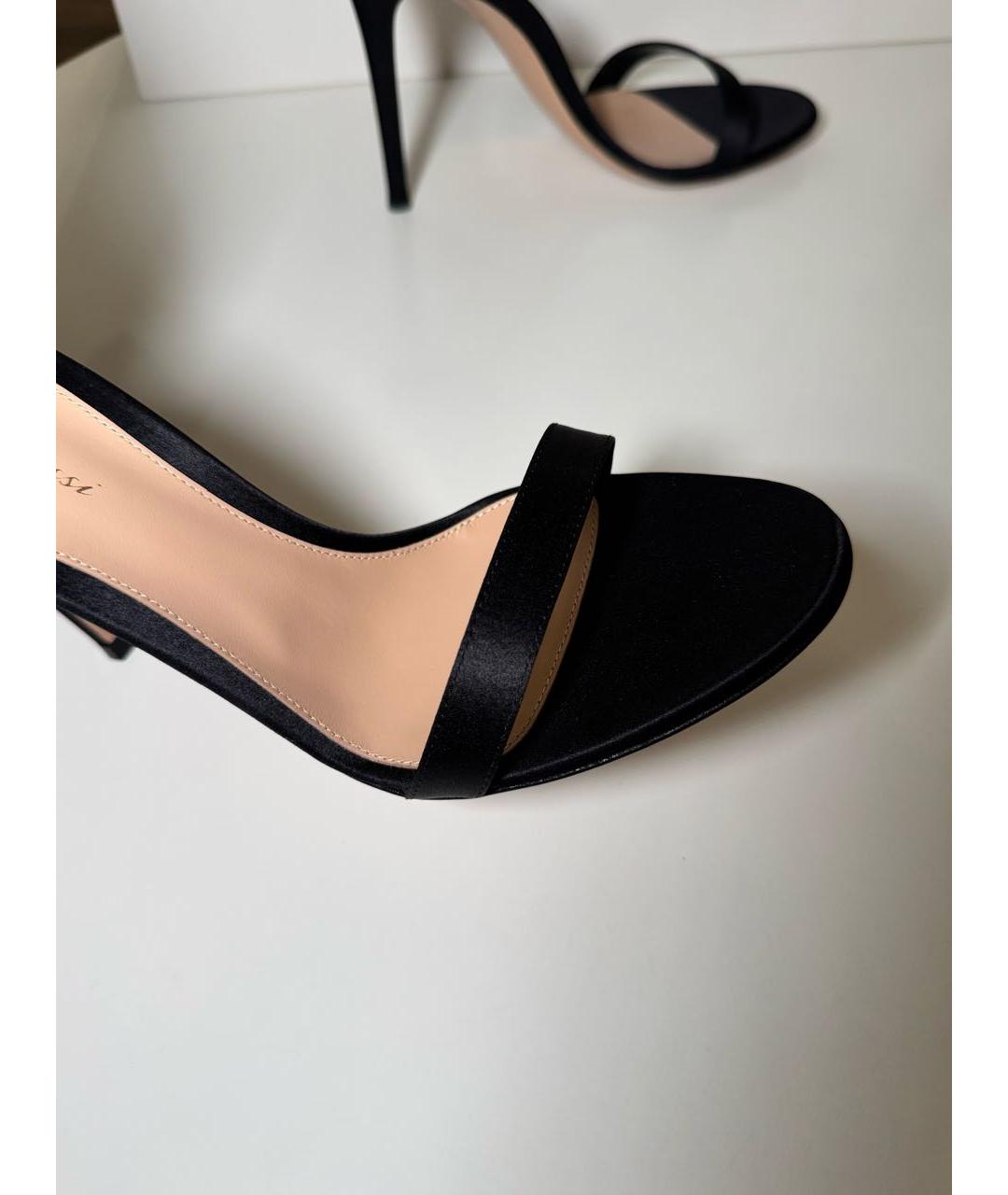 GIANVITO ROSSI Черные текстильные босоножки, фото 7