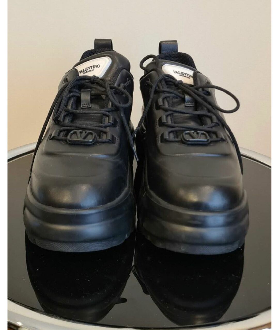 VALENTINO GARAVANI Черные кожаные кроссовки, фото 2