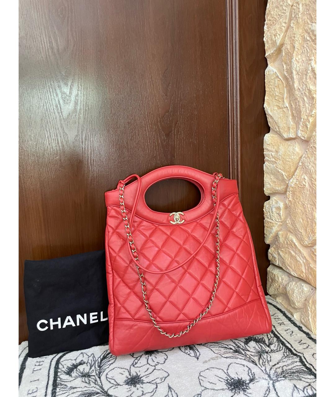 CHANEL Красная кожаная сумка с короткими ручками, фото 7
