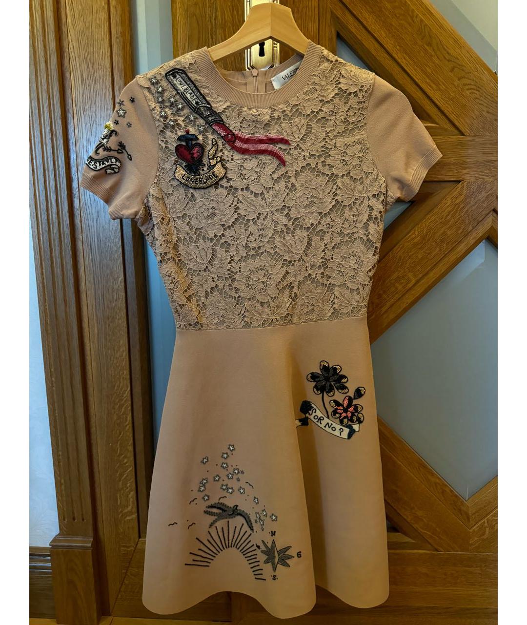 VALENTINO Бежевое вискозное повседневное платье, фото 3