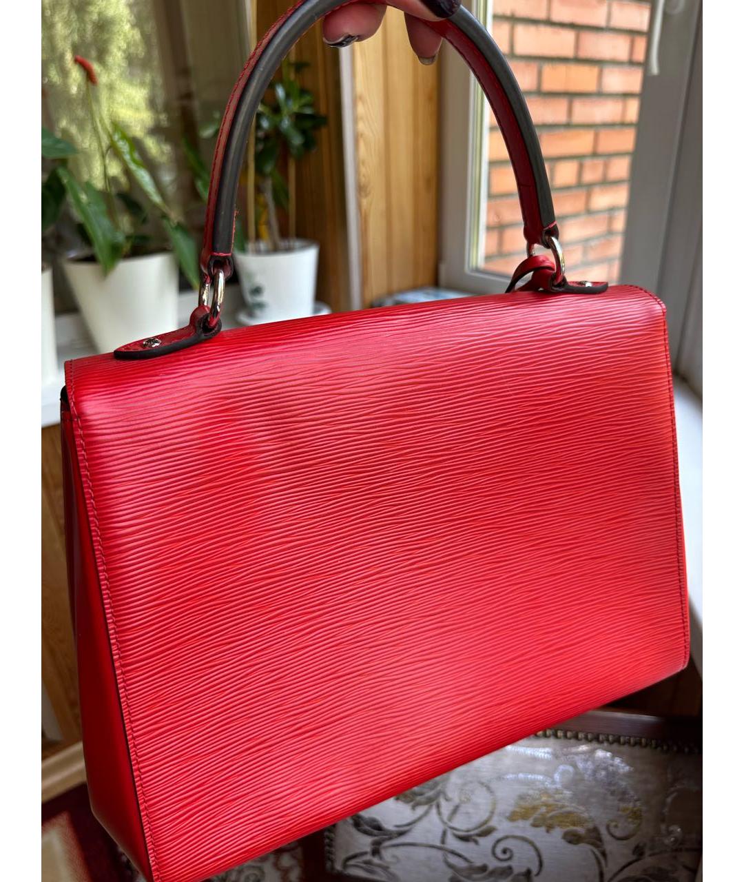 LOUIS VUITTON Красная кожаная сумка с короткими ручками, фото 3
