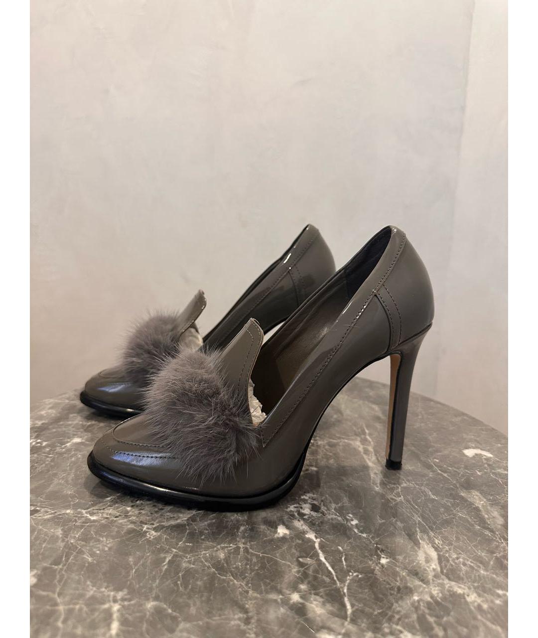 JIMMY CHOO Серые туфли из лакированной кожи, фото 8