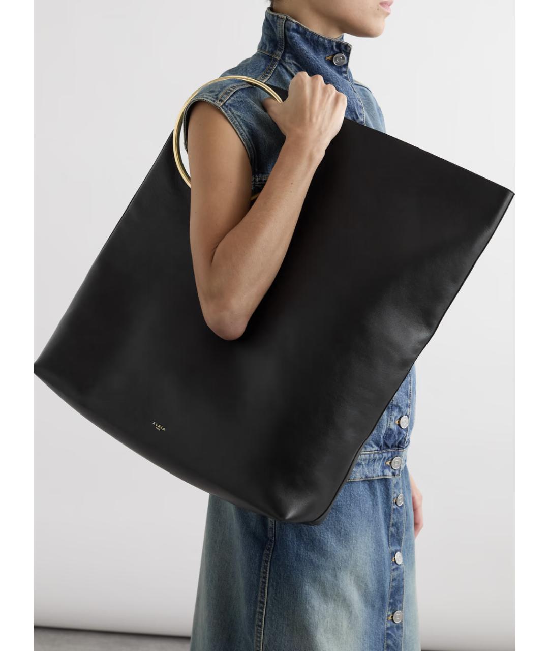 ALAIA Черная кожаная сумка через плечо, фото 6