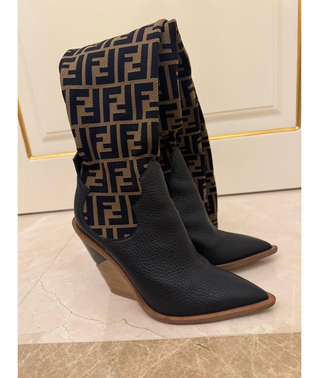 FENDI Черные кожаные ботфорты, фото 2
