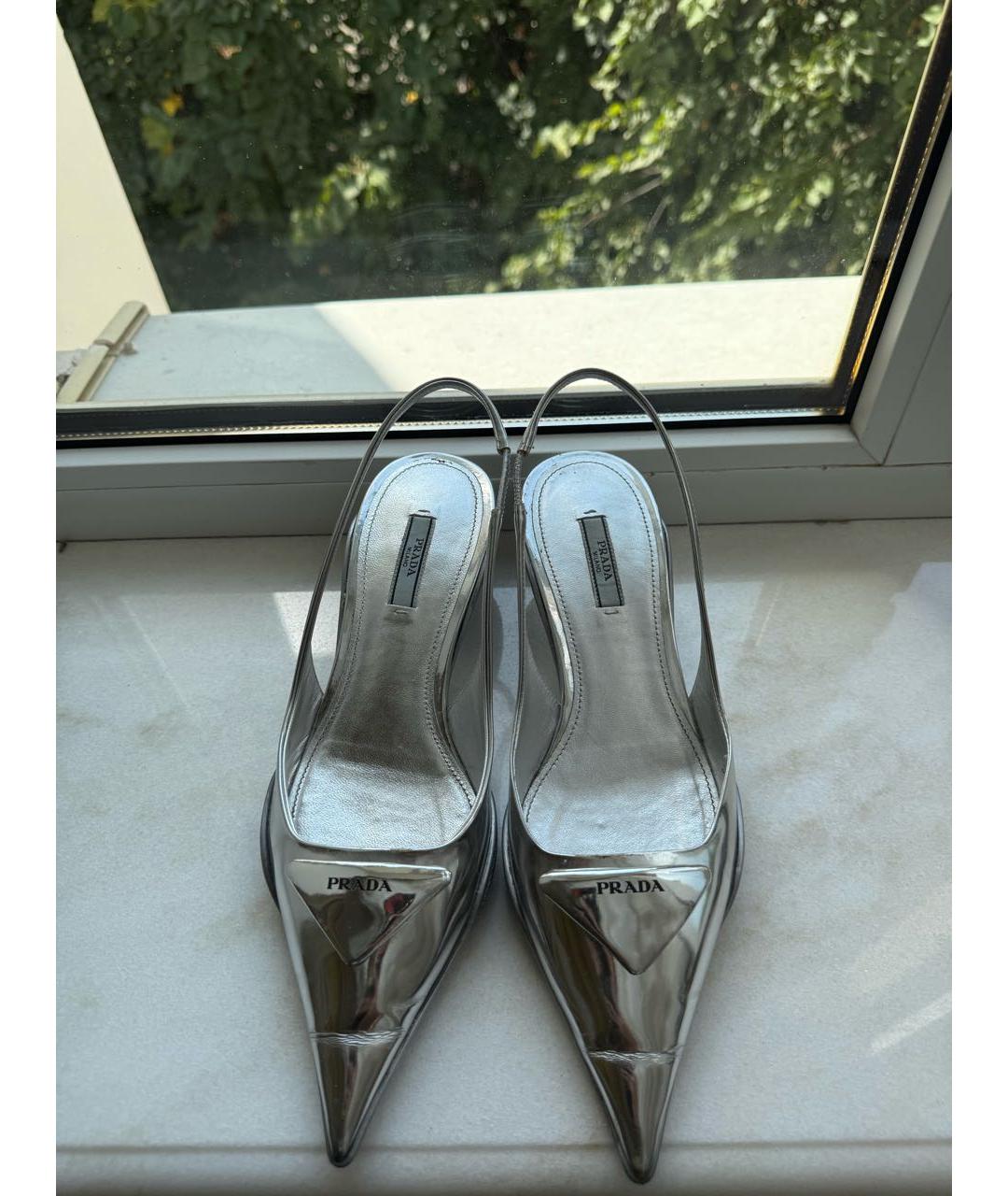 PRADA Серебряные туфли из лакированной кожи, фото 2