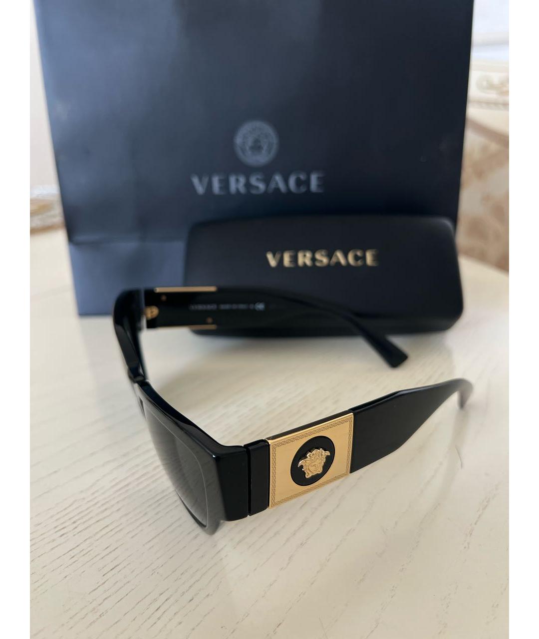 VERSACE Черные пластиковые солнцезащитные очки, фото 3