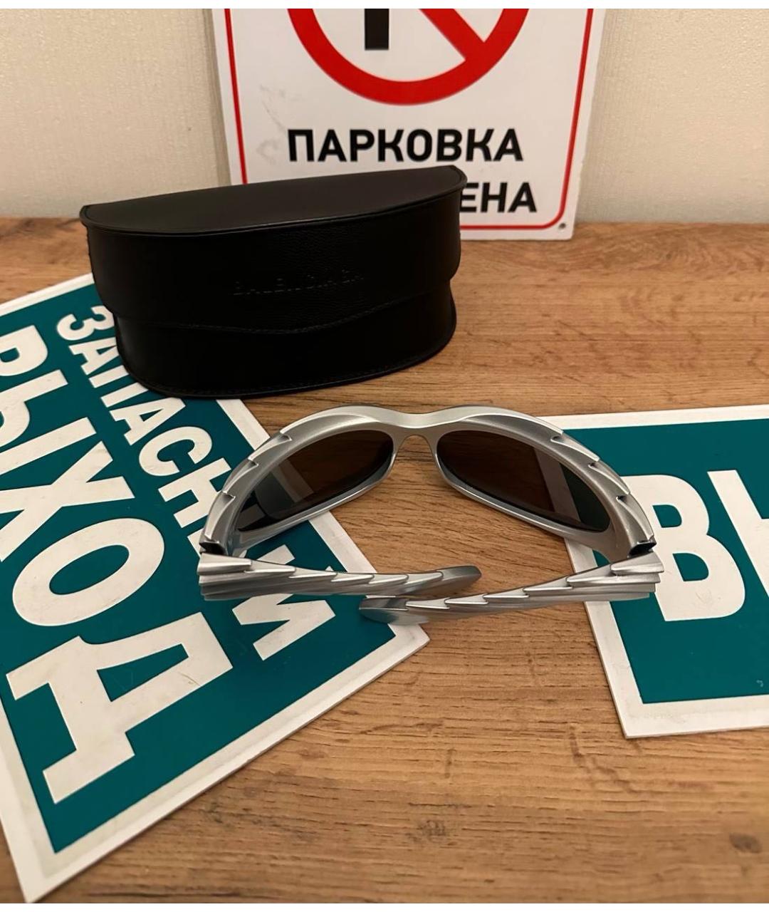 BALENCIAGA Серые пластиковые солнцезащитные очки, фото 3