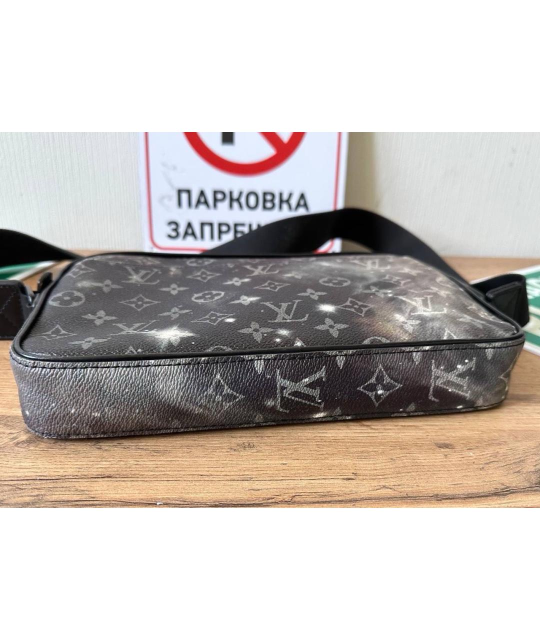 LOUIS VUITTON Черная кожаная сумка на плечо, фото 5