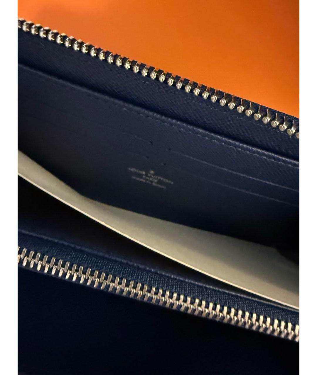 LOUIS VUITTON Темно-синий кожаный кошелек, фото 5