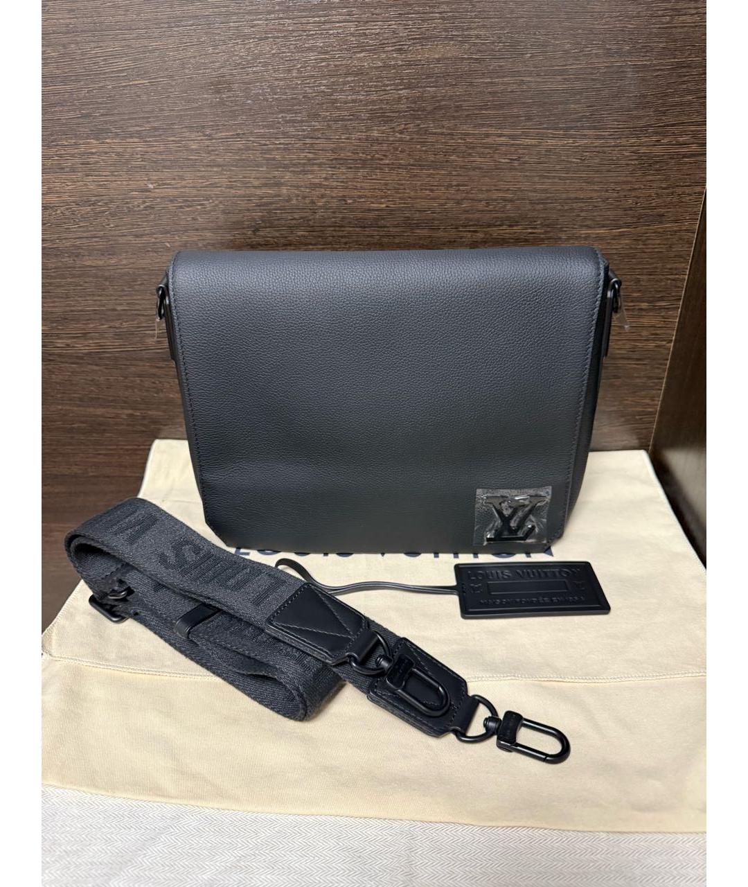LOUIS VUITTON Черная кожаная сумка на плечо, фото 5