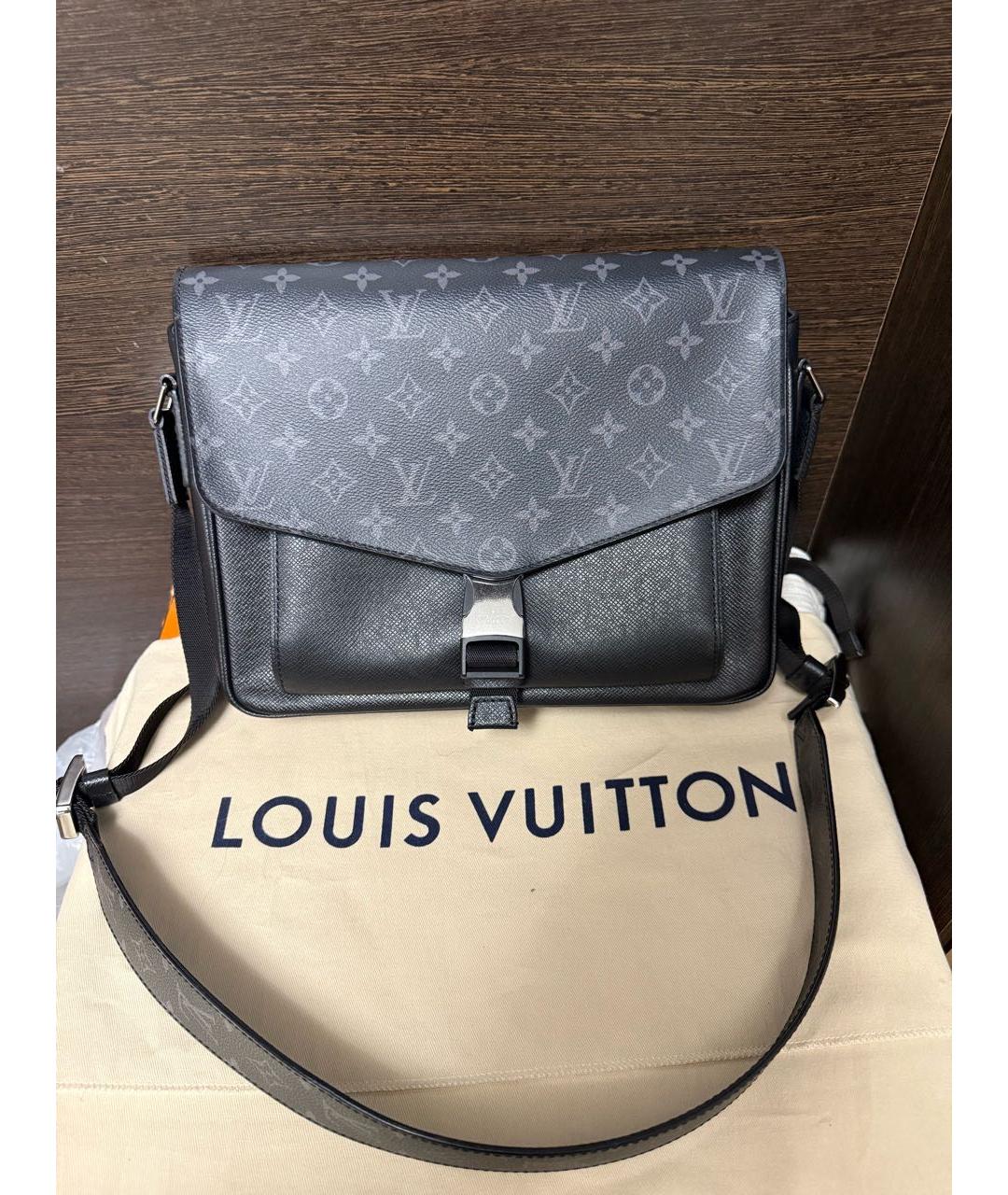 LOUIS VUITTON Черная кожаная сумка на плечо, фото 5