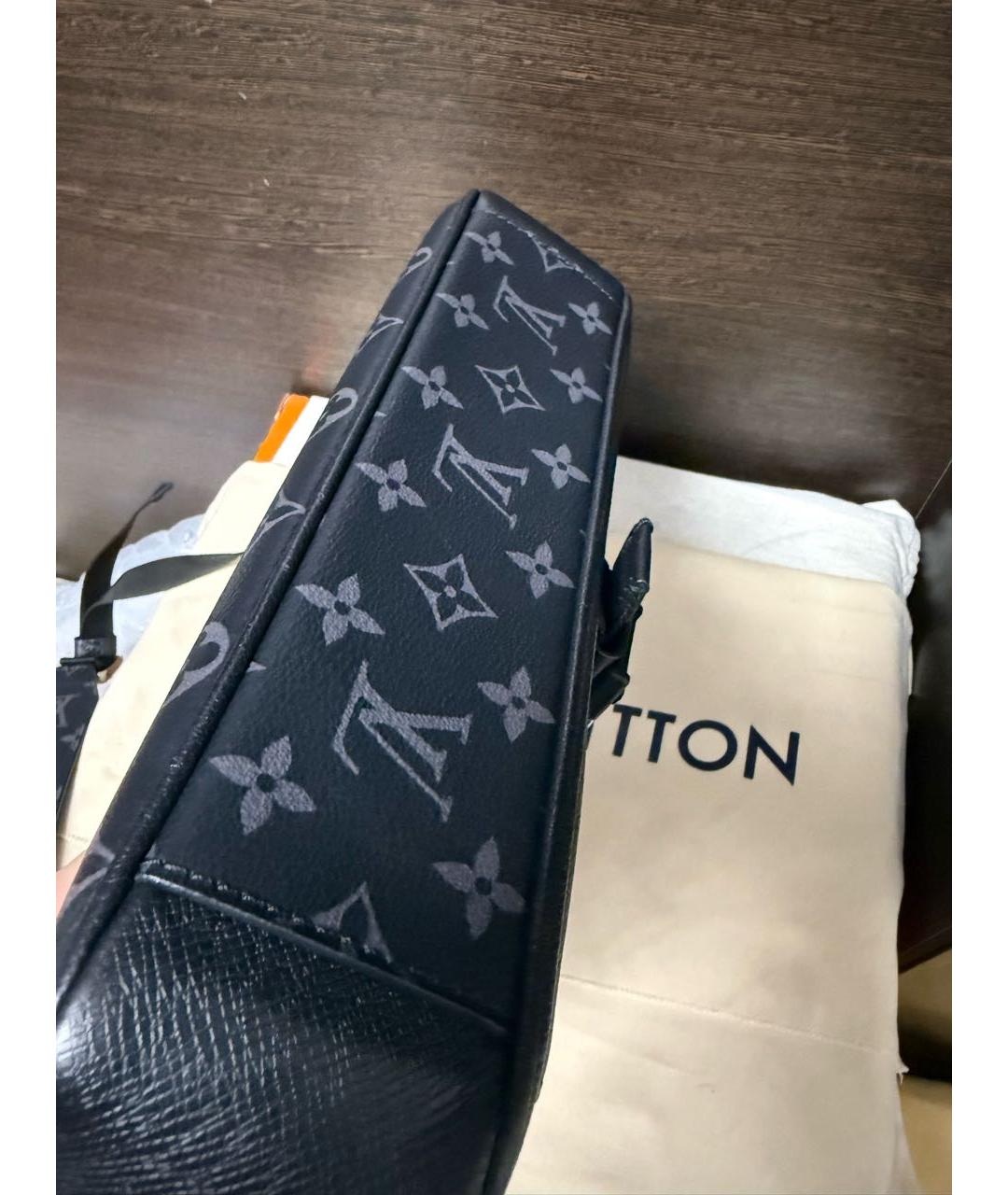 LOUIS VUITTON Черная кожаная сумка на плечо, фото 4