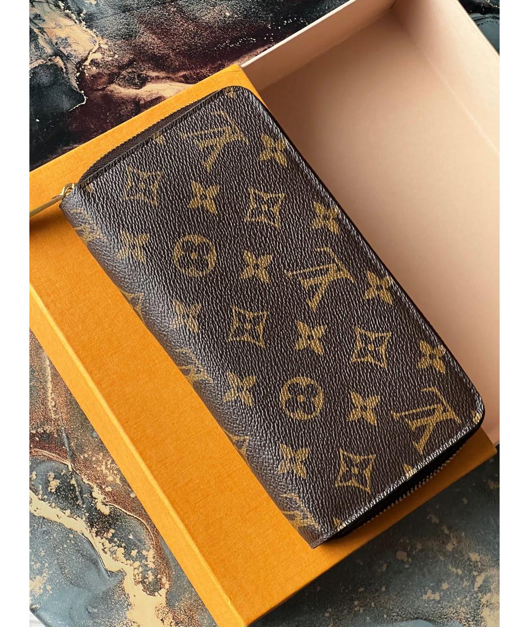 LOUIS VUITTON Коричневый кошелек, фото 2