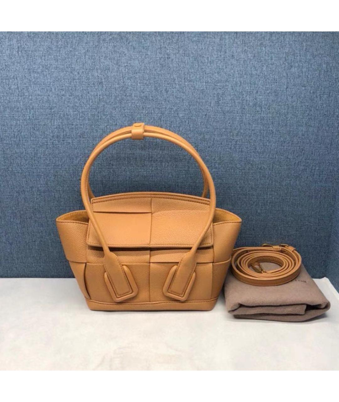 BOTTEGA VENETA Бежевая кожаная сумка тоут, фото 2
