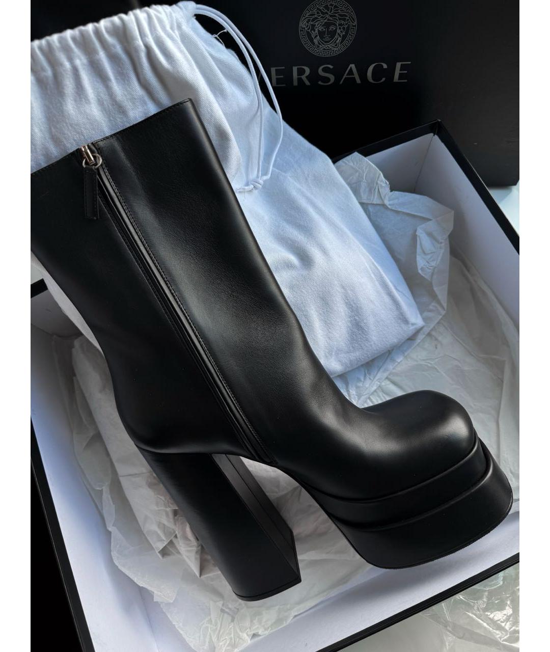 VERSACE Черные кожаные ботильоны, фото 2