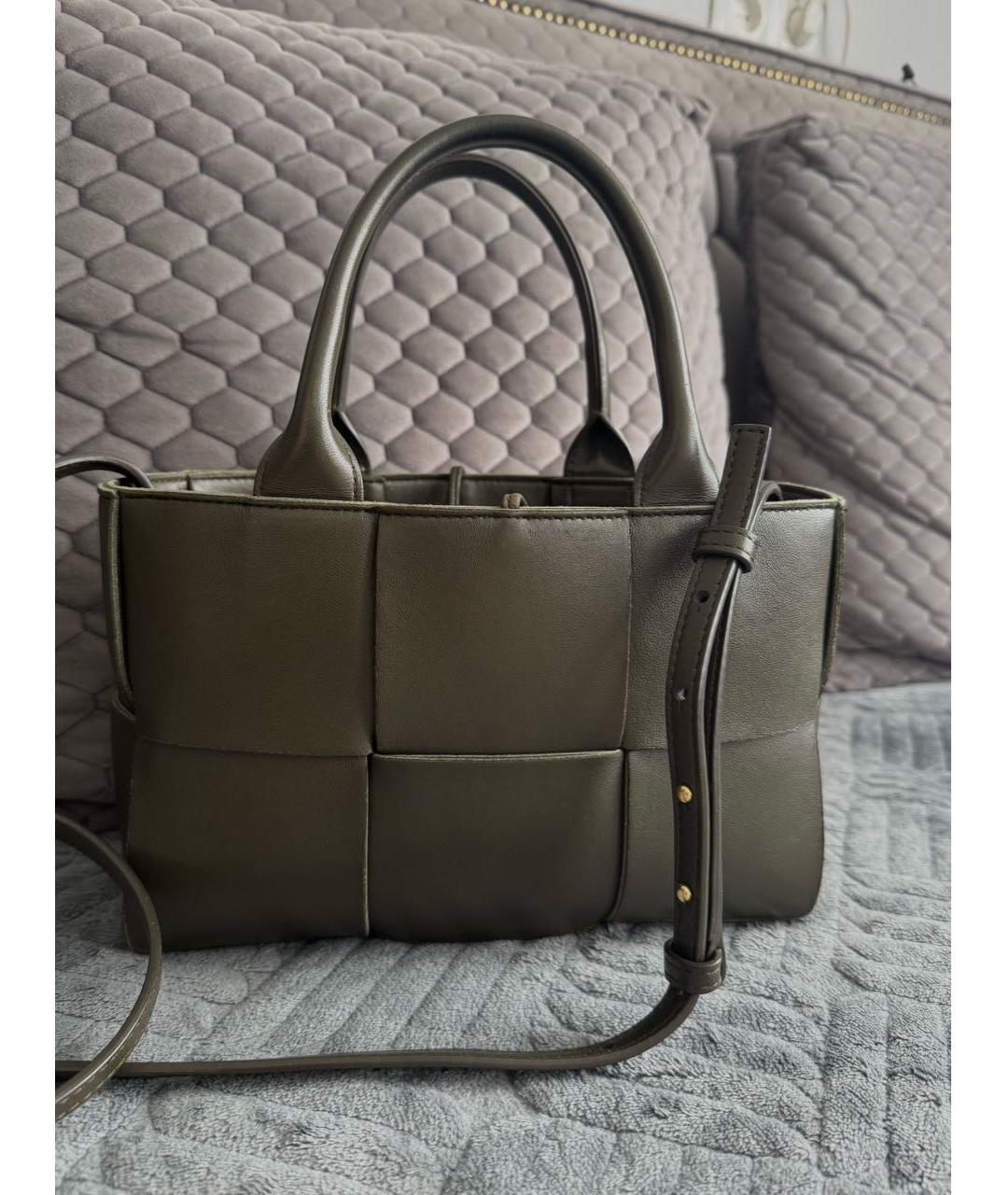 BOTTEGA VENETA Хаки кожаная сумка тоут, фото 2