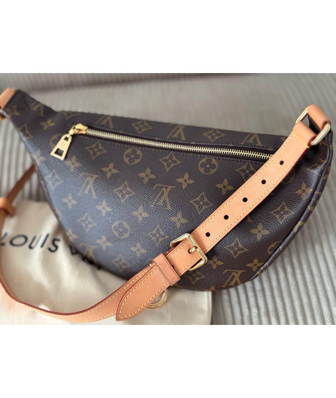 LOUIS VUITTON Коричневая поясная сумка, фото 4