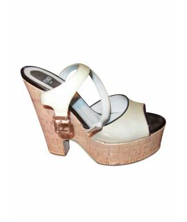 FENDI Босоножки