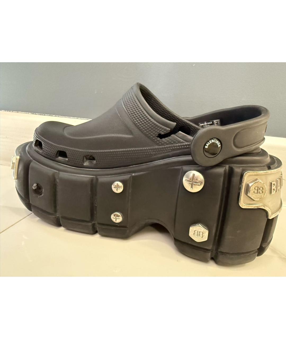 BALENCIAGA Черные резиновые мюли, фото 5