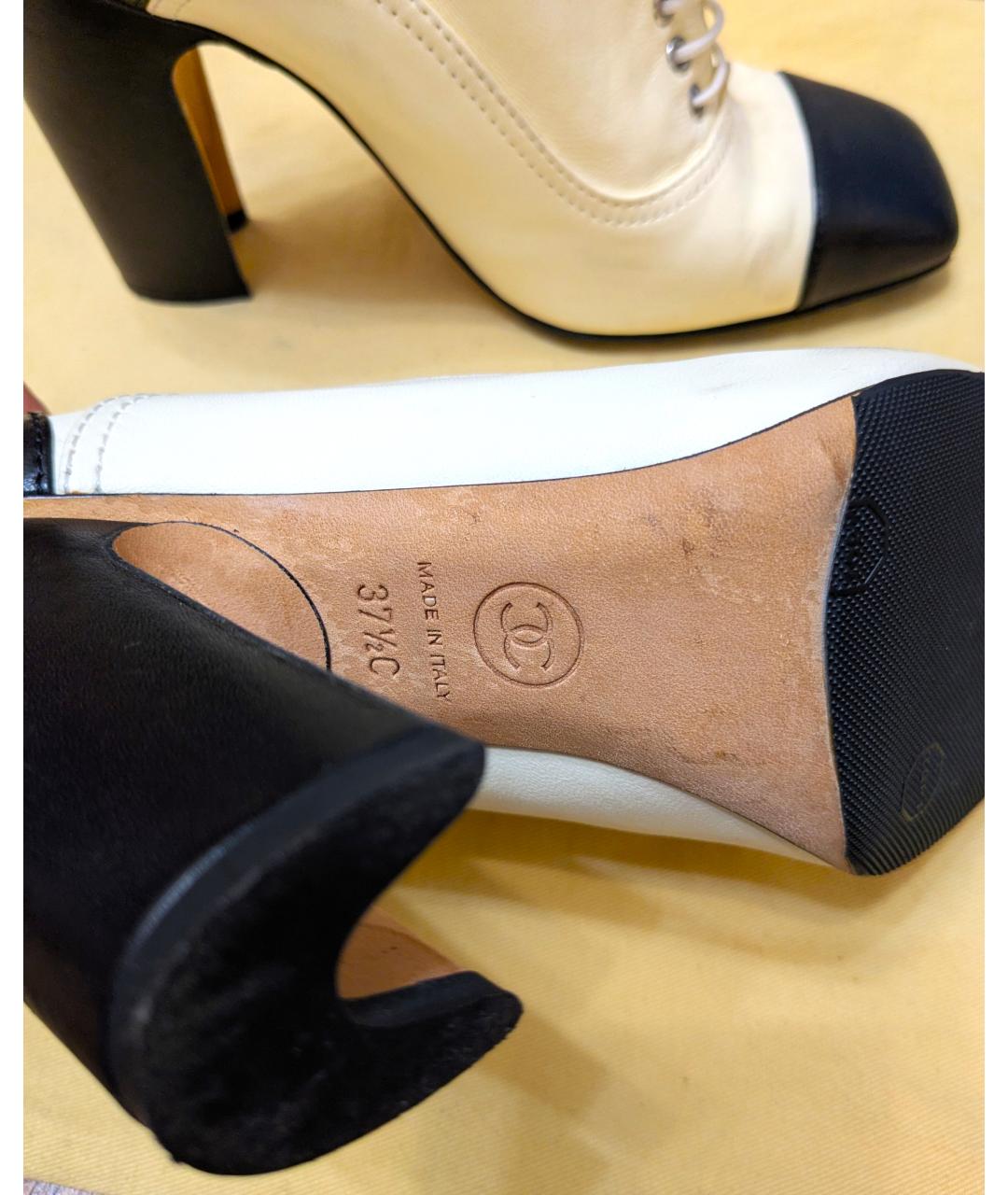 CHANEL Белые кожаные ботильоны, фото 4