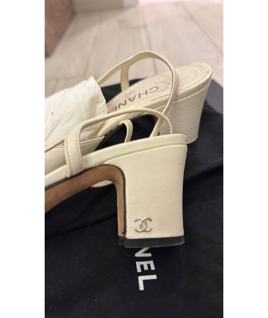 CHANEL Белые кожаные босоножки, фото 5