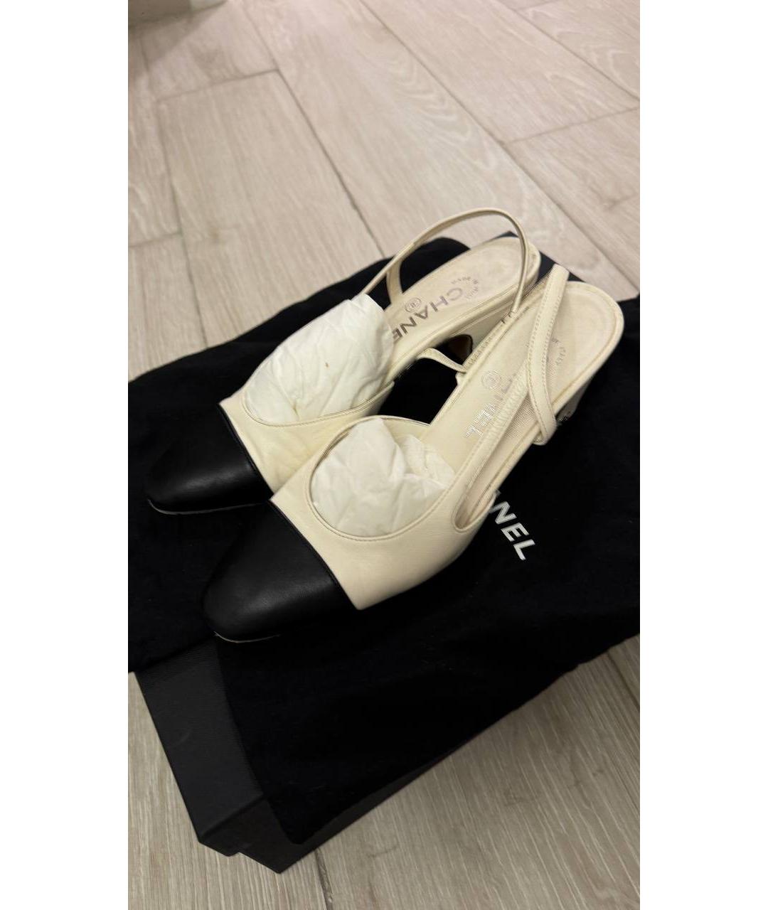 CHANEL Белые кожаные босоножки, фото 2