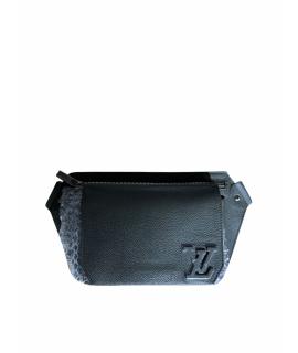 LOUIS VUITTON Поясная сумка
