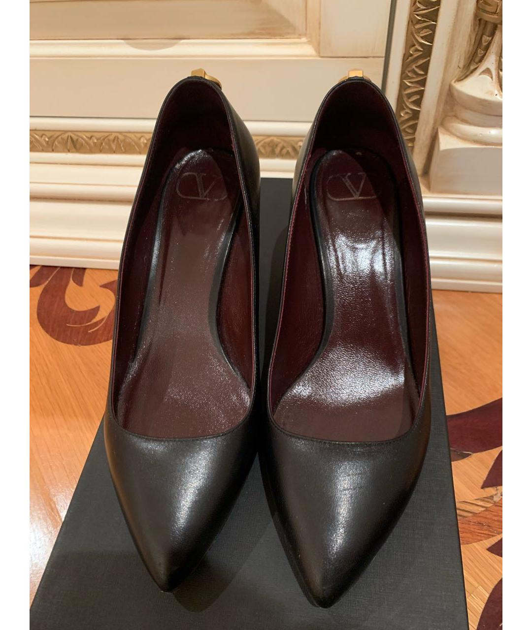 VALENTINO Черные кожаные лодочки на низком каблуке, фото 4