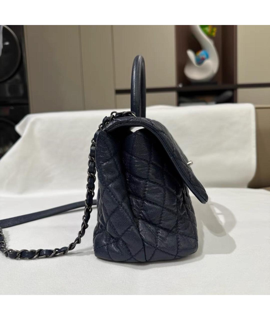 CHANEL Черная кожаная сумка с короткими ручками, фото 4