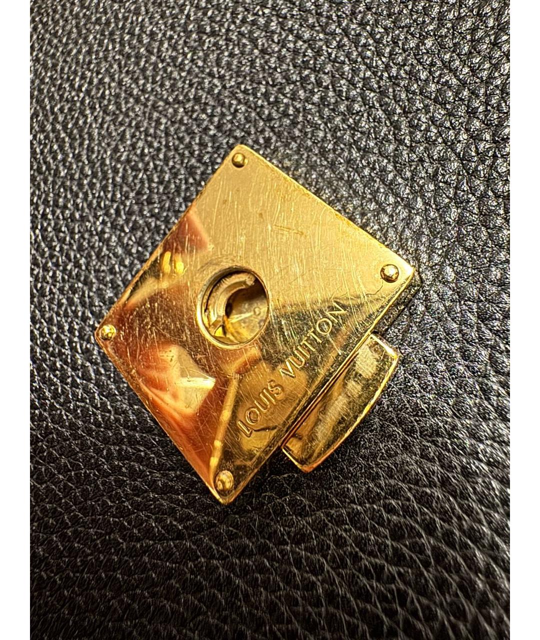 LOUIS VUITTON Черная кожаная сумка с короткими ручками, фото 8