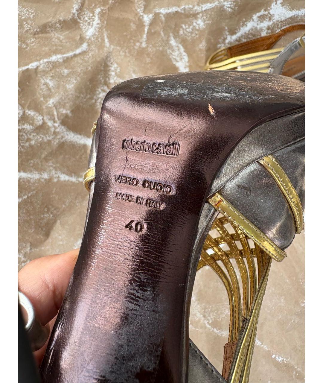 ROBERTO CAVALLI Золотые кожаные босоножки, фото 4