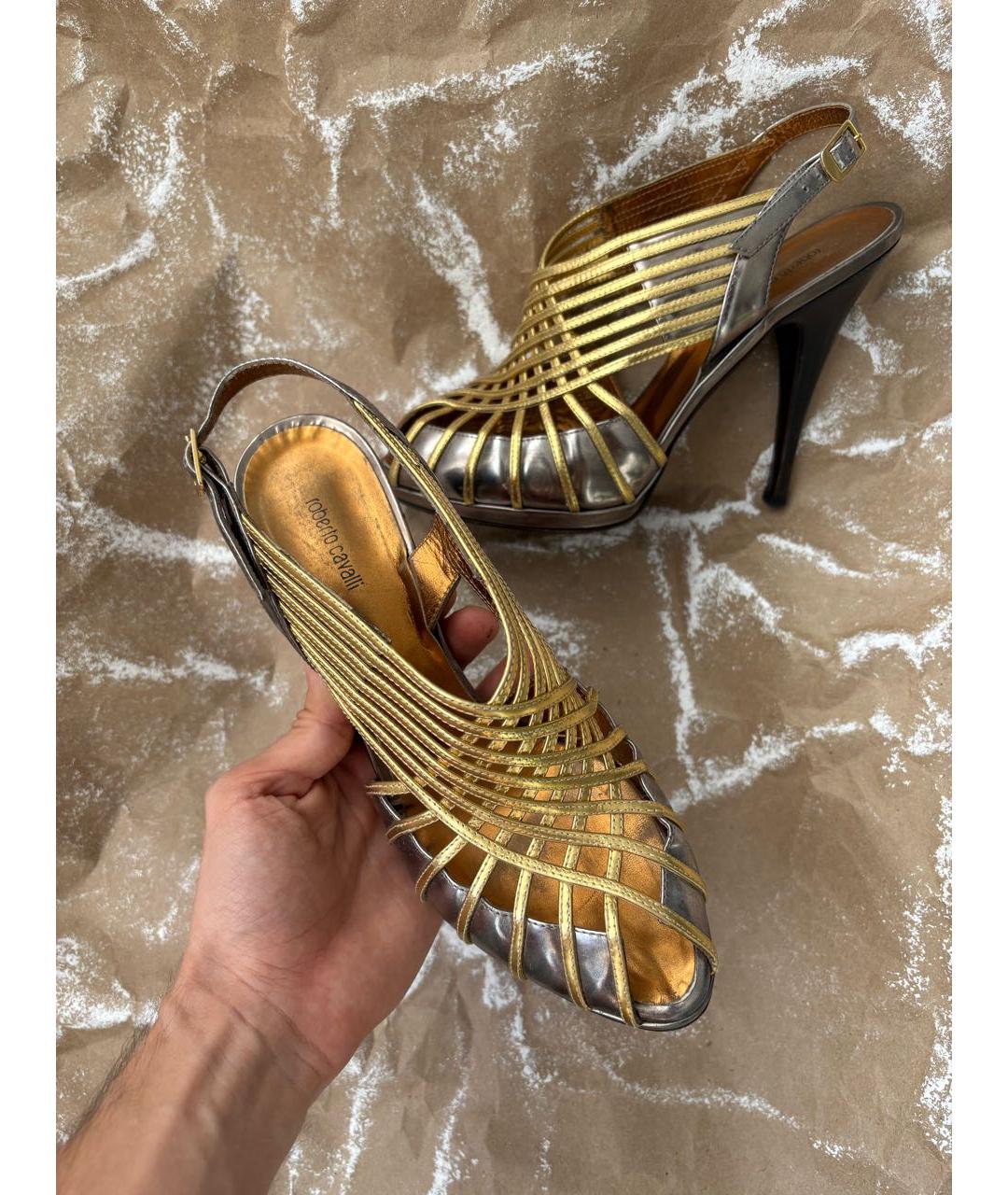 ROBERTO CAVALLI Золотые кожаные босоножки, фото 6