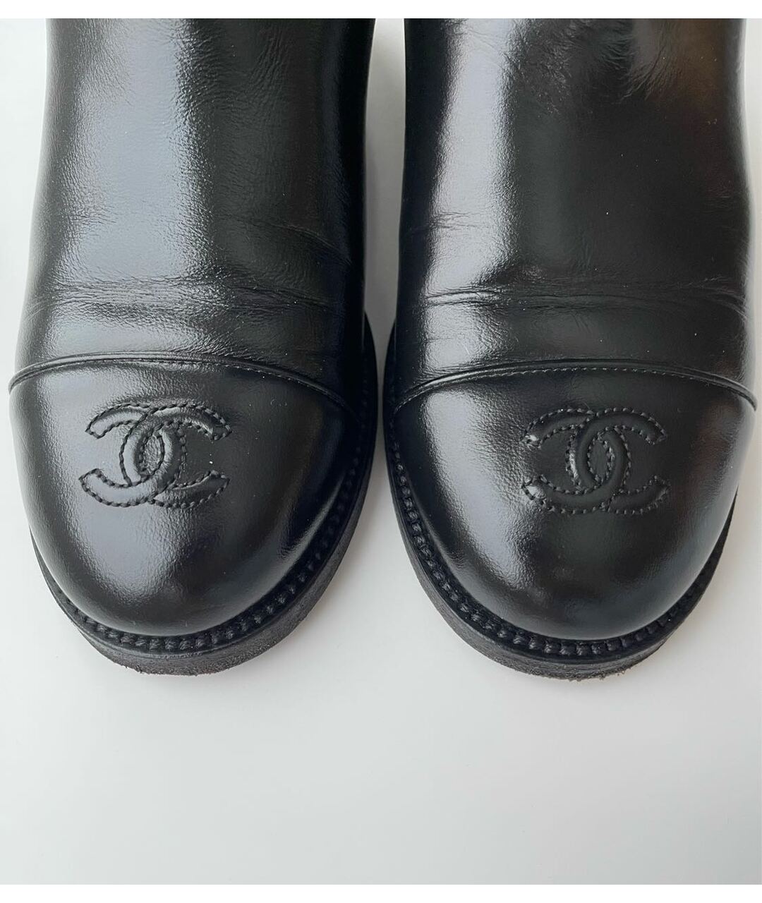 CHANEL Черные кожаные сапоги, фото 3