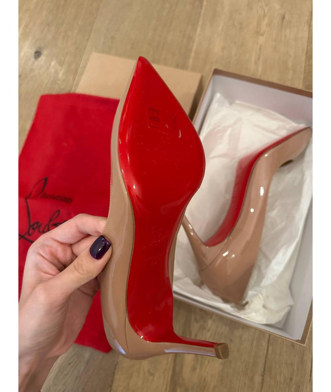 CHRISTIAN LOUBOUTIN Бежевые кожаные туфли, фото 4