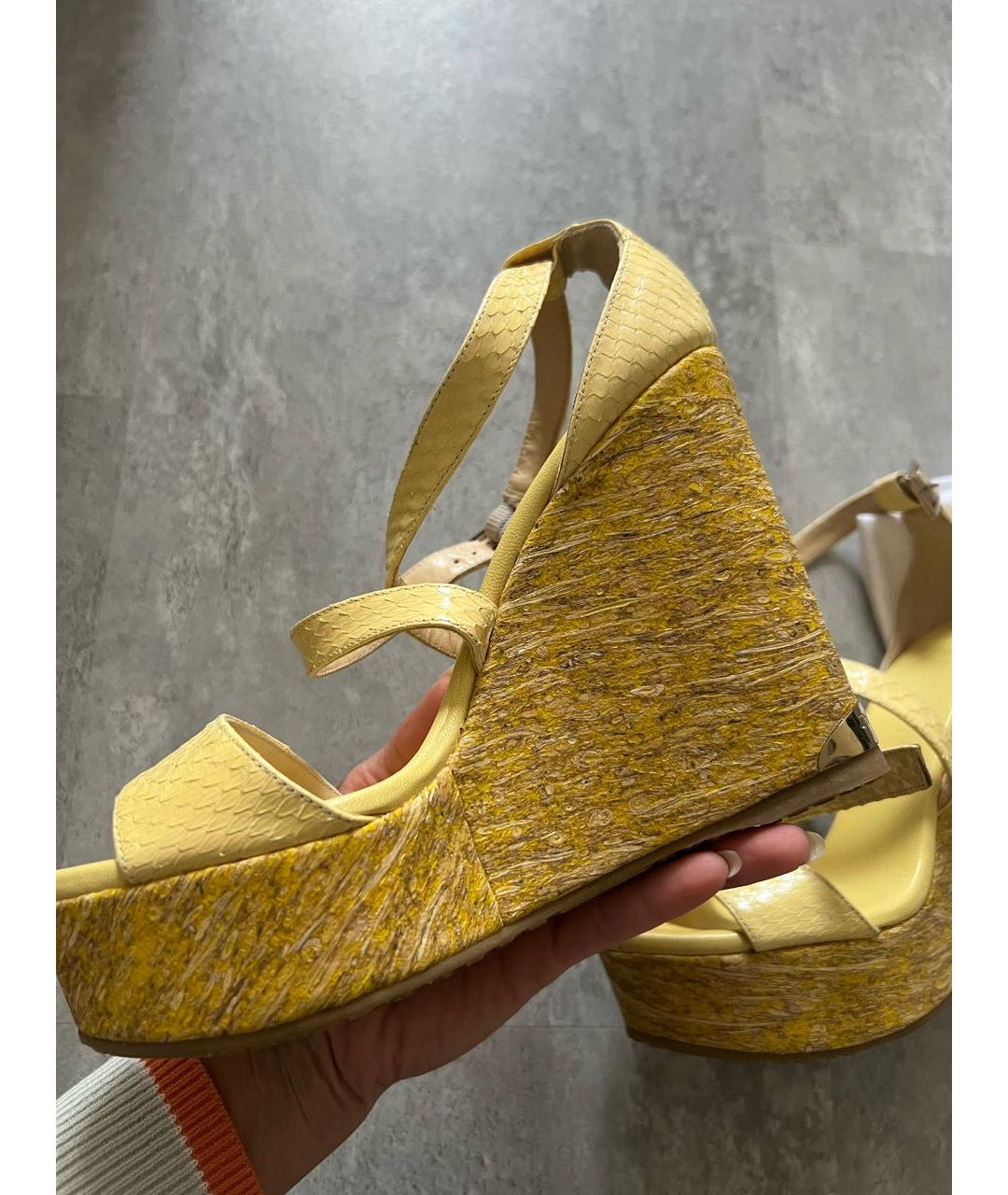 JIMMY CHOO Горчичные кожаные босоножки, фото 9