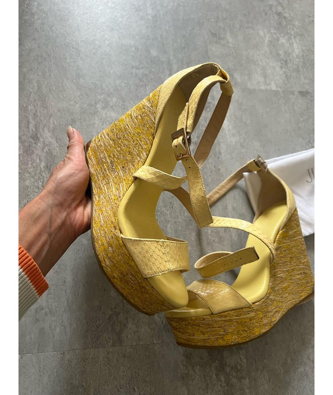 JIMMY CHOO Горчичные кожаные босоножки, фото 7