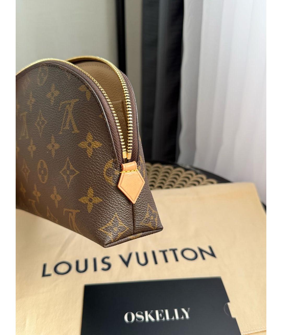 LOUIS VUITTON Коричневая кожаная косметичка, фото 4