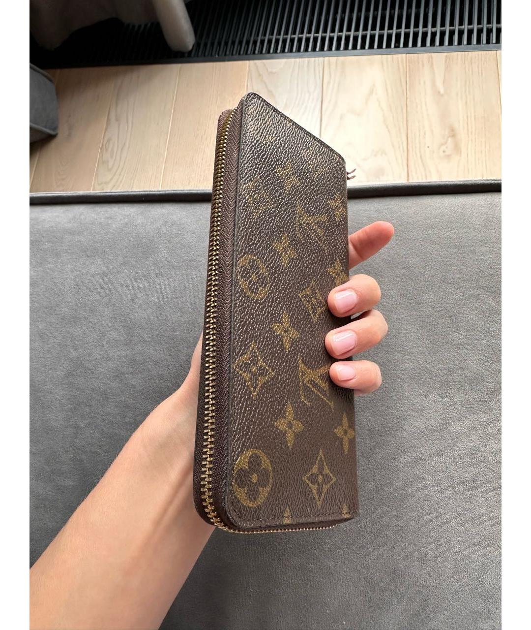 LOUIS VUITTON Коричневый кожаный кошелек, фото 3