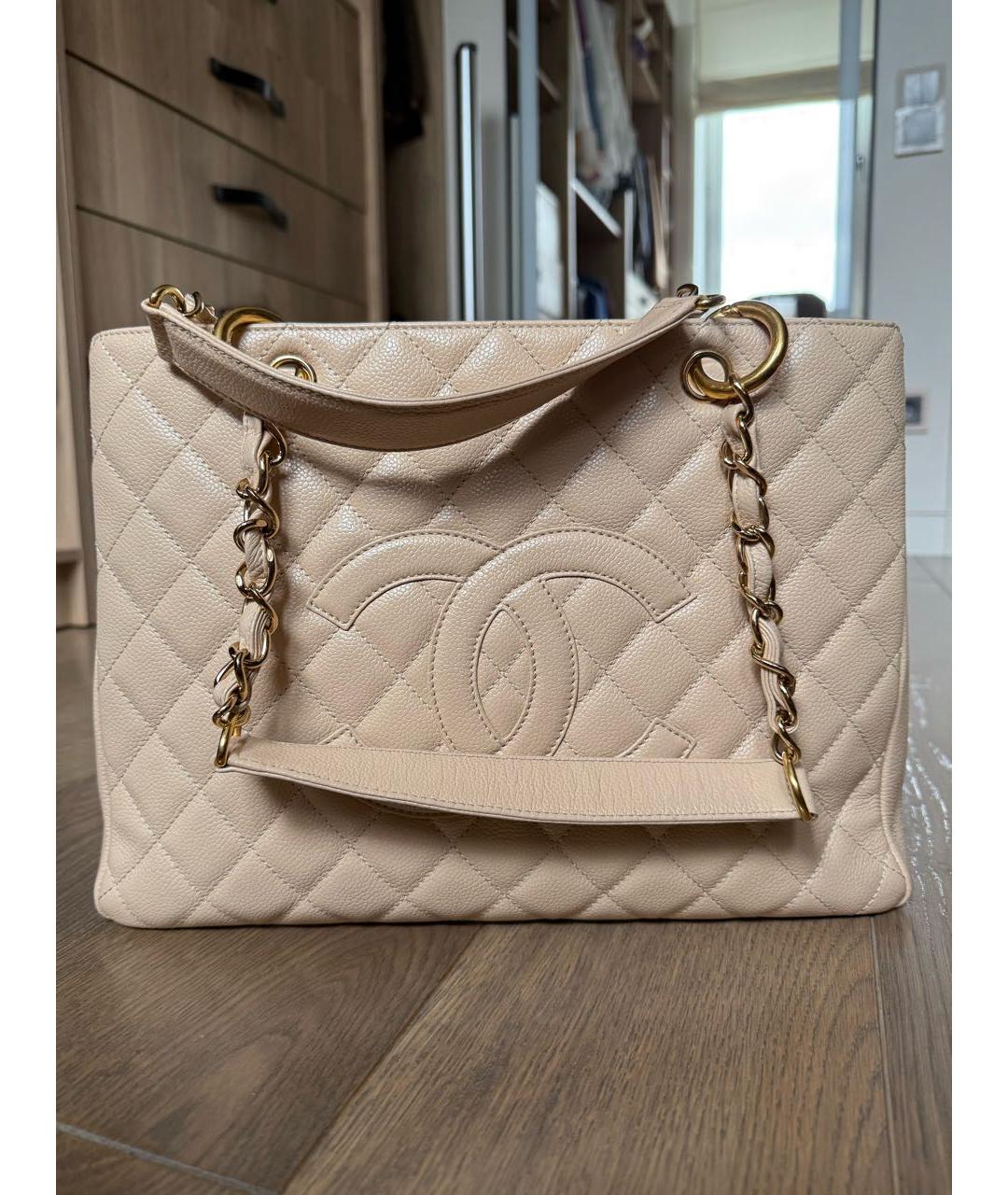 CHANEL Бежевая кожаная сумка тоут, фото 9