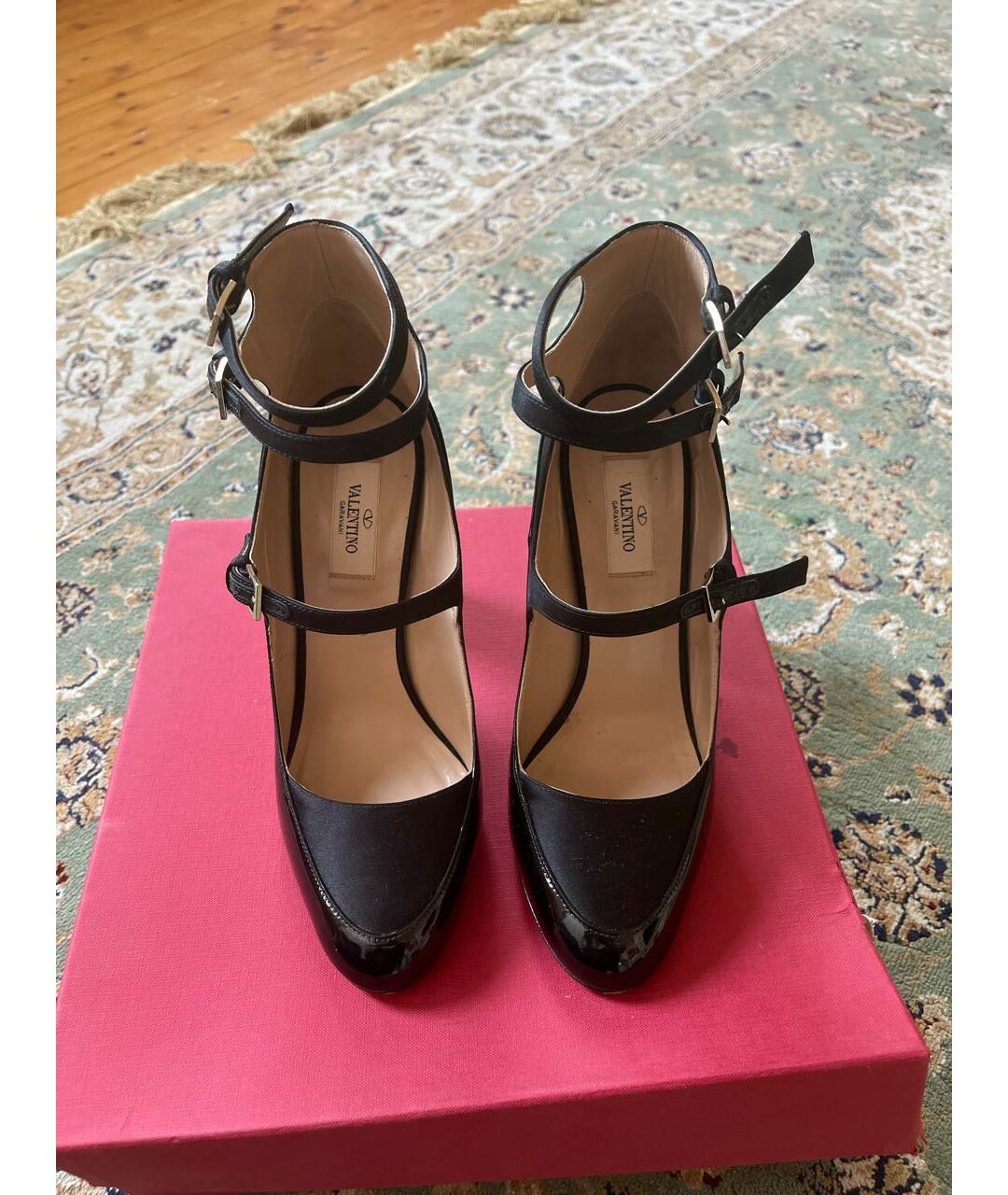 VALENTINO GARAVANI Черные туфли из лакированной кожи, фото 2