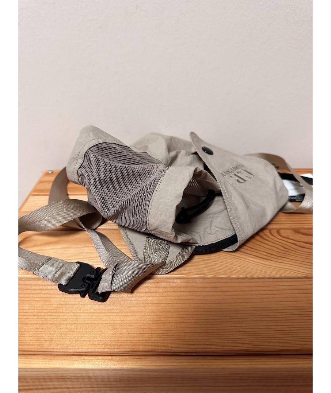 CP COMPANY Бежевая синтетическая сумка на плечо, фото 3
